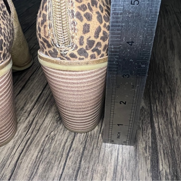 DV8 Dolce Vita Women's Brown And Animal print Heels Back Zipper Suede Booties - Picture 9 of 12